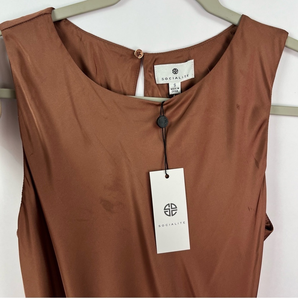 Socialite Midi Ruched Dress Auburn size Small NWT ⚠️ - Picture 4 of 6